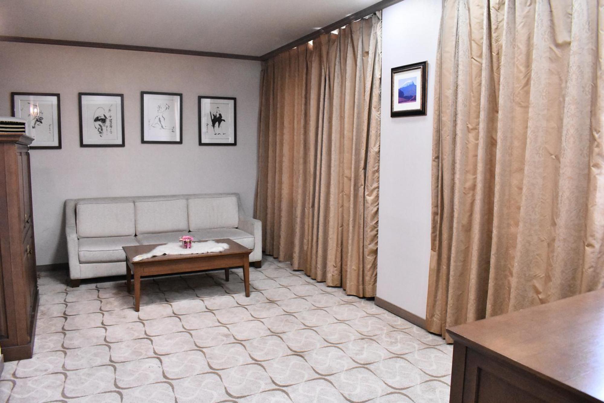 Sunjin Grand Hotel Ulan Bator Exterior foto