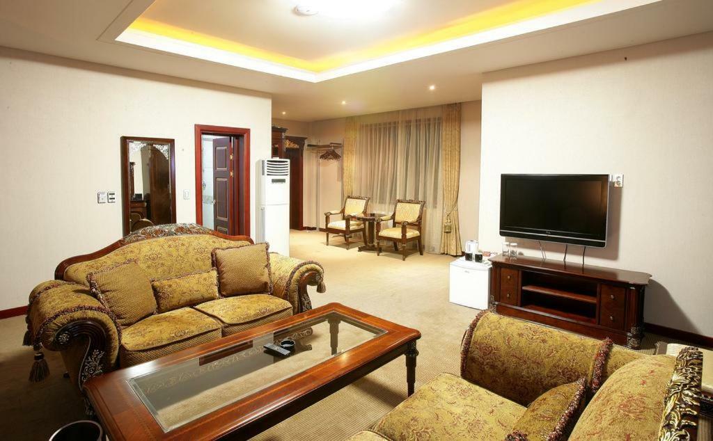 Sunjin Grand Hotel Ulan Bator Exterior foto